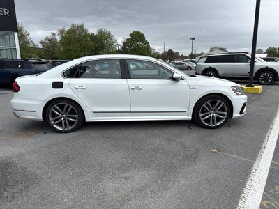 2017 Volkswagen Passat R-Line w/Comfort Pkg Auto
