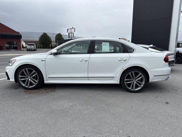 2017 Volkswagen Passat R-Line w/Comfort Pkg Auto