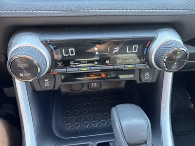 2025 Toyota RAV4 XLE AWD (Natl)
