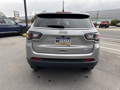 2022 Jeep Compass Latitude Lux