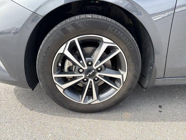 2023 Kia Forte LXS IVT