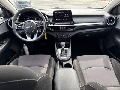 2023 Kia Forte LXS IVT