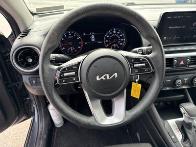 2023 Kia Forte LXS IVT