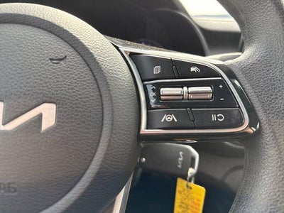 2023 Kia Forte LXS IVT