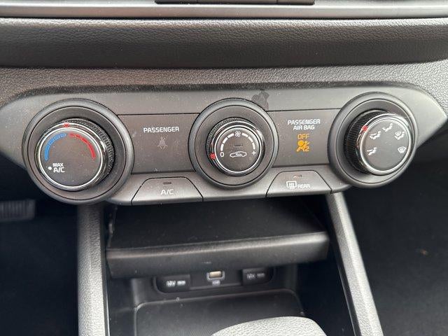 2023 Kia Forte LXS IVT