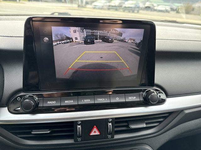 2023 Kia Forte LXS IVT