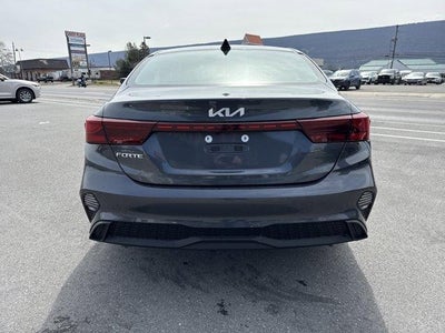 2023 Kia Forte LXS IVT