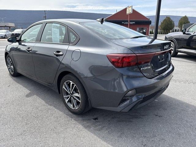 2023 Kia Forte LXS IVT