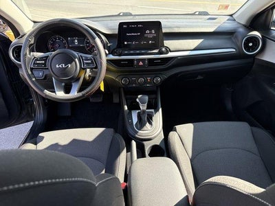 2024 Kia Forte LXS IVT