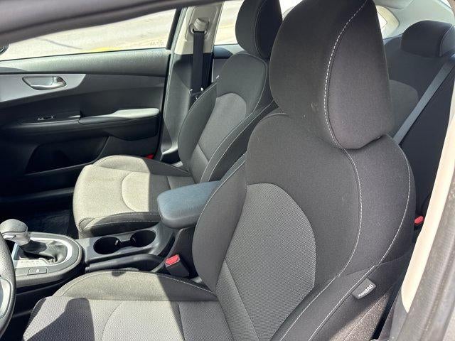 2024 Kia Forte LXS IVT