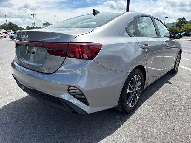 2024 Kia Forte LXS IVT