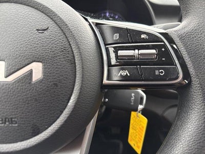 2023 Kia Forte LXS IVT