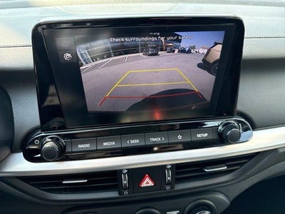 2024 Kia Forte LXS IVT