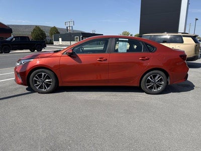 2024 Kia Forte LXS IVT