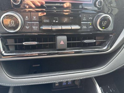 2022 Toyota Highlander L FWD (Natl)