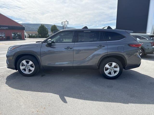 2022 Toyota Highlander L FWD (Natl)