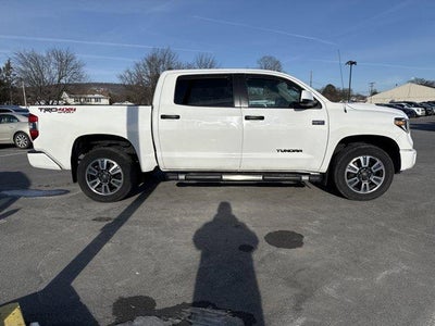 2019 Toyota Tundra 4WD 4WD SR5 CrewMax 5.5' Bed 5.7L (SE)