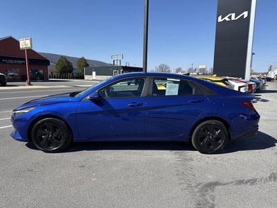 2023 Hyundai ELANTRA SEL IVT
