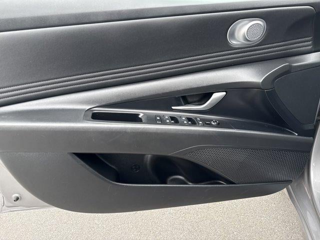 2025 Hyundai ELANTRA SEL Convenience IVT