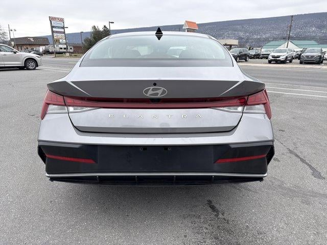 2025 Hyundai ELANTRA SEL Convenience IVT