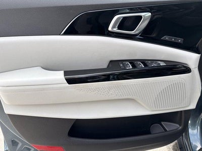 2024 Kia Carnival SX FWD