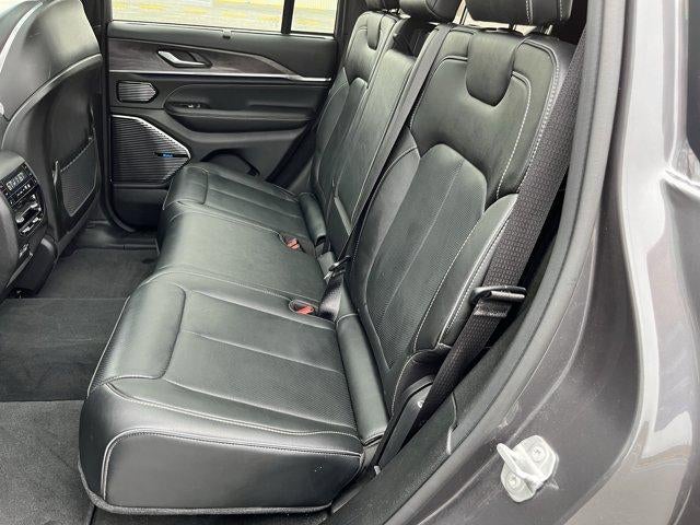 2022 Jeep Grand Cherokee 4xe Overland 4x4