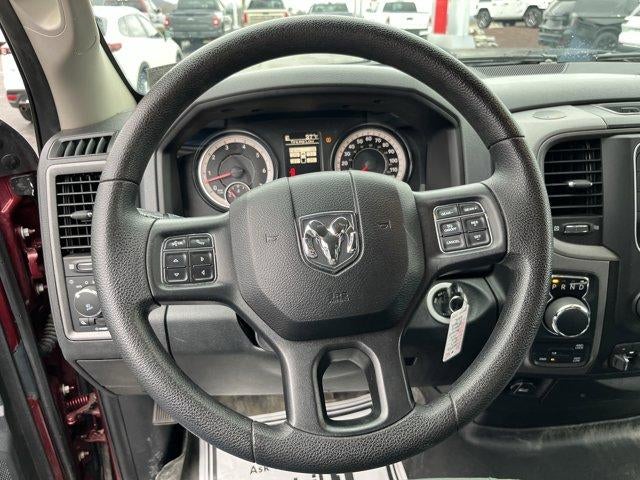 2017 RAM 1500 Express 4x4 Quad Cab 6'4" Box