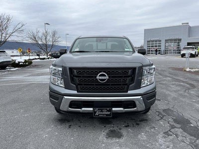 2024 Nissan Titan 4x4 Crew Cab SV