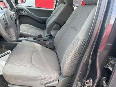 2014 Nissan Frontier 4WD Crew Cab SWB Auto SV