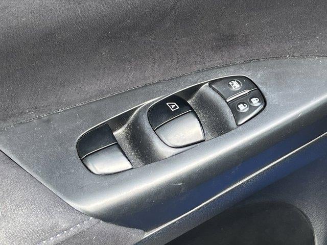 2014 Nissan Sentra 4dr Sdn I4 CVT SR