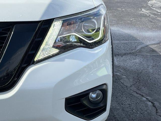 2019 Nissan Pathfinder 4x4 SL