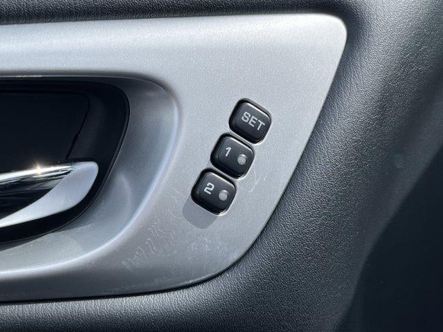 2019 Nissan Pathfinder 4x4 SL