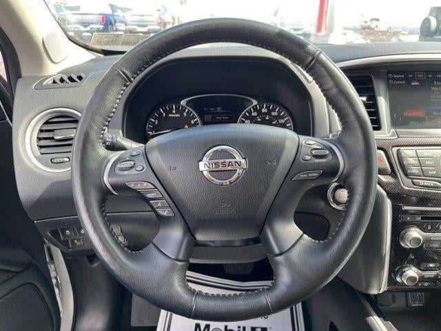 2019 Nissan Pathfinder 4x4 SL