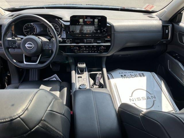 2024 Nissan Pathfinder SL 4WD