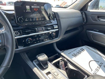 2024 Nissan Pathfinder SL 4WD