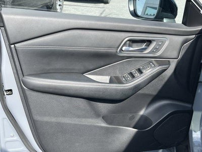 2026 Nissan Rogue AWD Platinum *Ltd Avail*