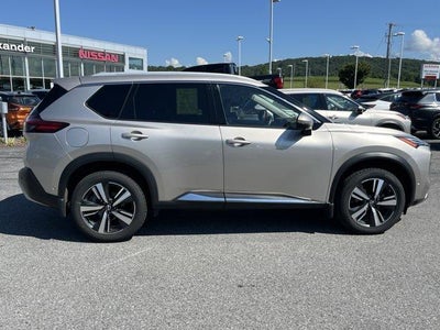 2023 Nissan Rogue AWD Platinum