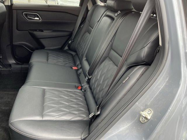 2022 Nissan Rogue AWD Platinum