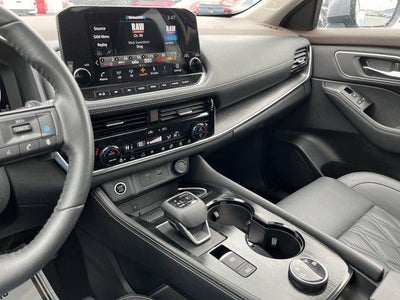 2022 Nissan Rogue AWD Platinum