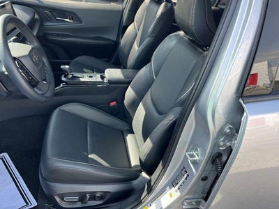 2024 Toyota Prius XLE AWD (Natl)