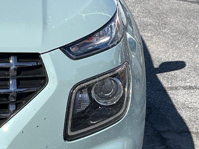 2025 Hyundai VENUE SEL IVT