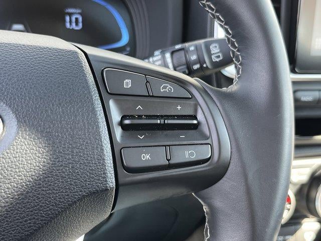 2025 Hyundai VENUE SEL IVT