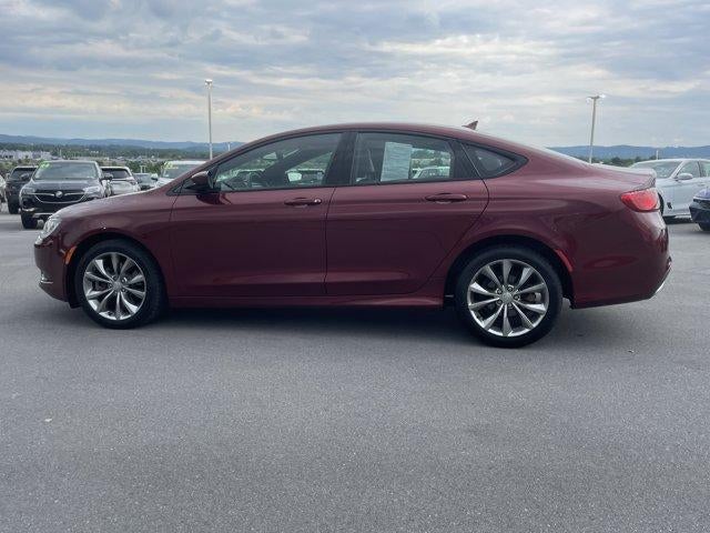 2015 Chrysler 200 4dr Sdn S FWD