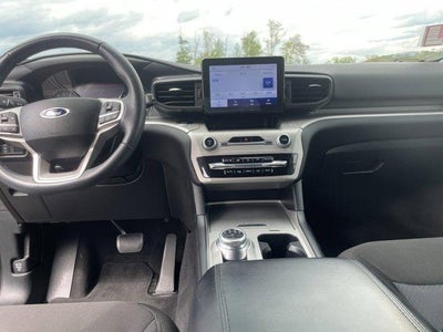 2023 Ford Explorer XLT 4WD