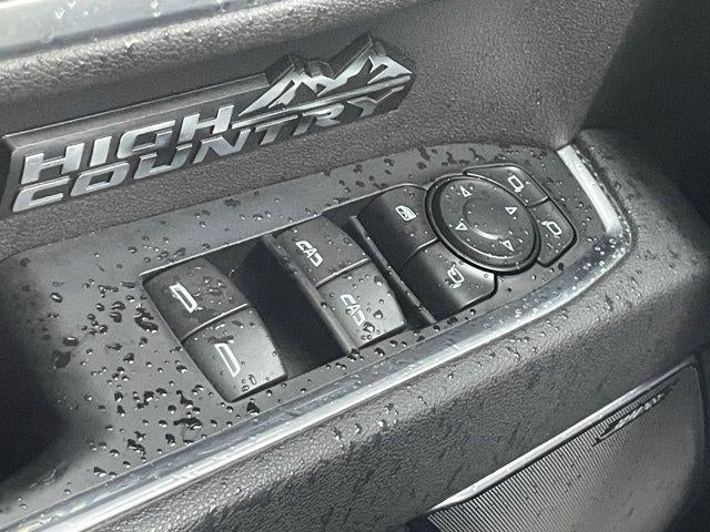 2025 Chevrolet Silverado 1500 Crew Cab Short Box 4-Wheel Drive High Country