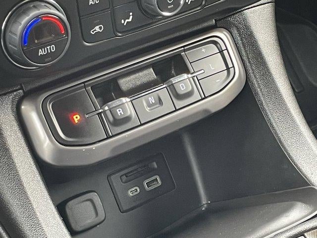 2023 GMC Acadia AWD AT4