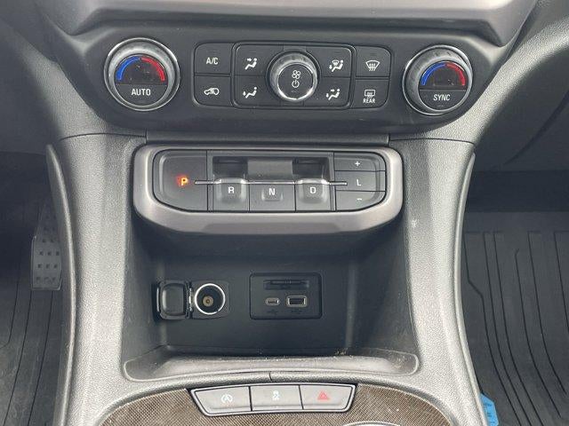 2023 GMC Acadia AWD AT4