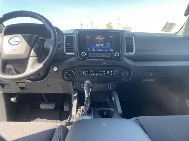 2022 Nissan Frontier Crew Cab 4x4 SV Auto