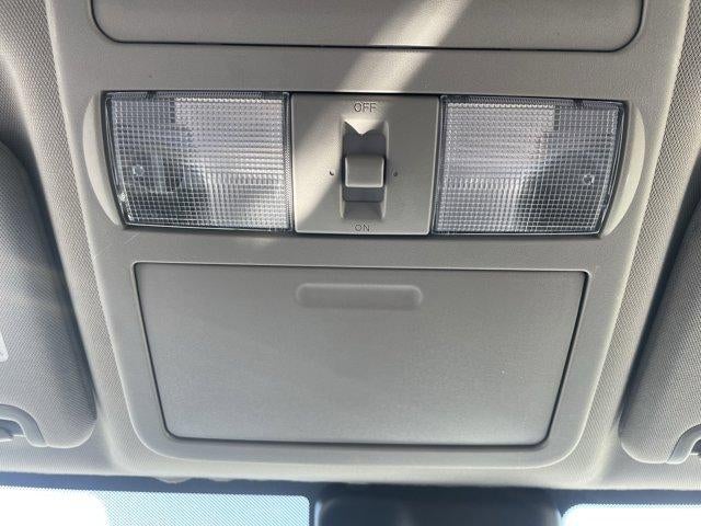 2022 Nissan Frontier Crew Cab 4x4 SV Auto