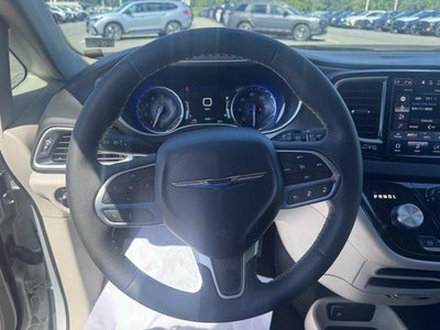 2024 Chrysler Pacifica Touring L FWD
